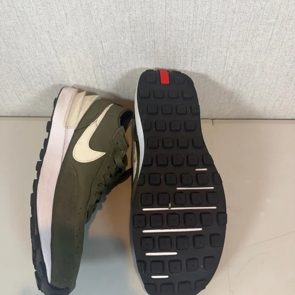 Nike Waffle One Leather Medium Olive Size 9.5 - Picture 9 of 16